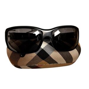 BURBERRY Black Wrap Sunglasses B4007 3001/87 Made in Italy